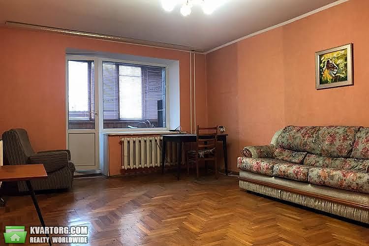 Sell 3-room apartment. Киев,  Двинская — photo 1