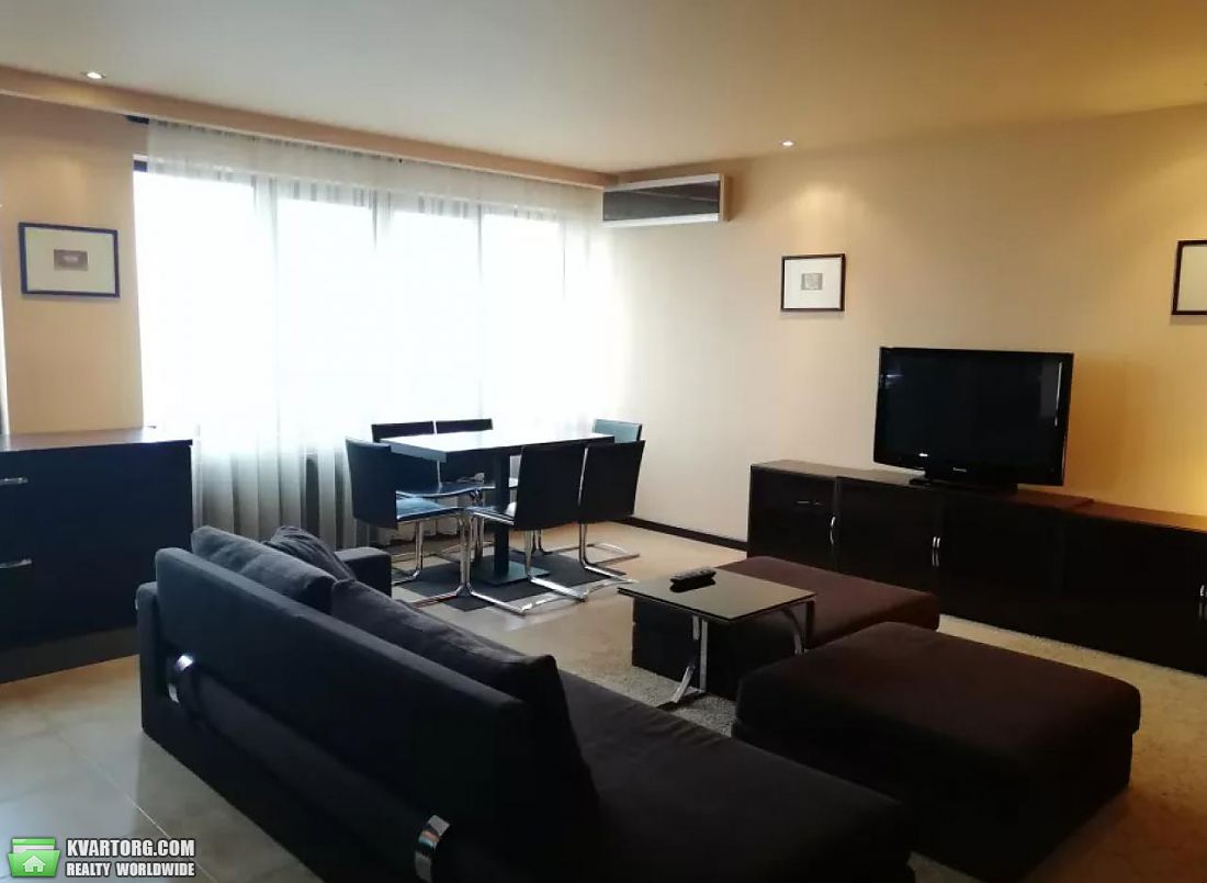 Rent out 3-room apartment. Киев,  Днепровская наб — photo 1