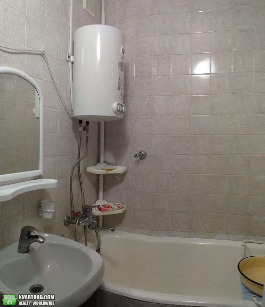 Rent out 2-room apartment. Киев, Иорданская — photo 6