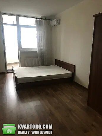 Rent out 2-room apartment. Киев,  Сім"ї Кульженків — photo 3