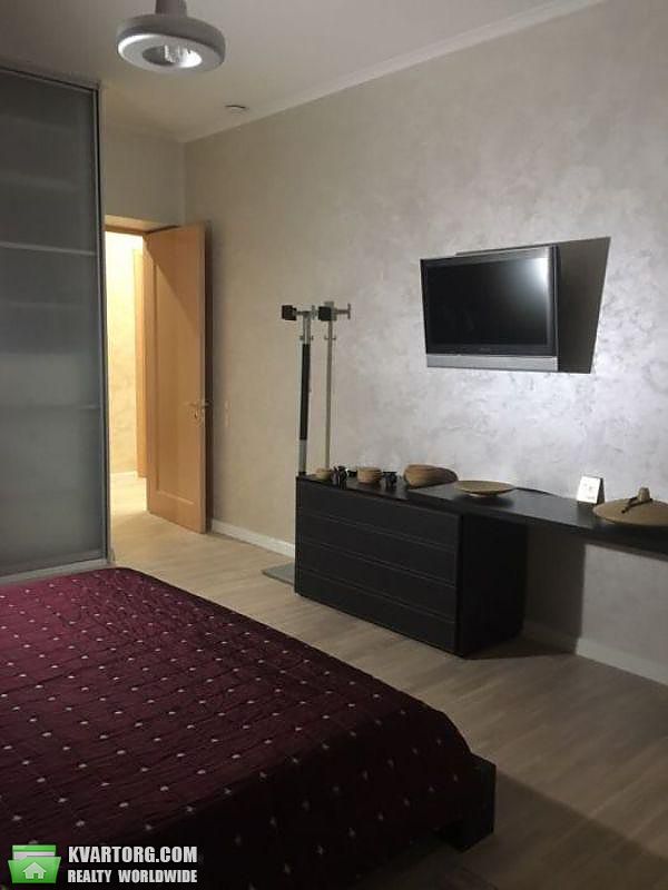 Rent out 2-room apartment. Киев,  Институтская — photo 4