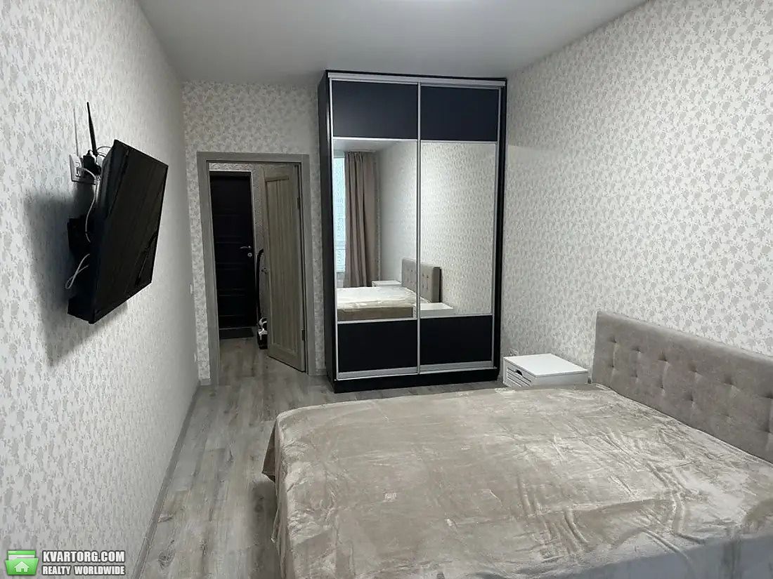 Rent out 1-room apartment. Киев,  Каховская — photo 5