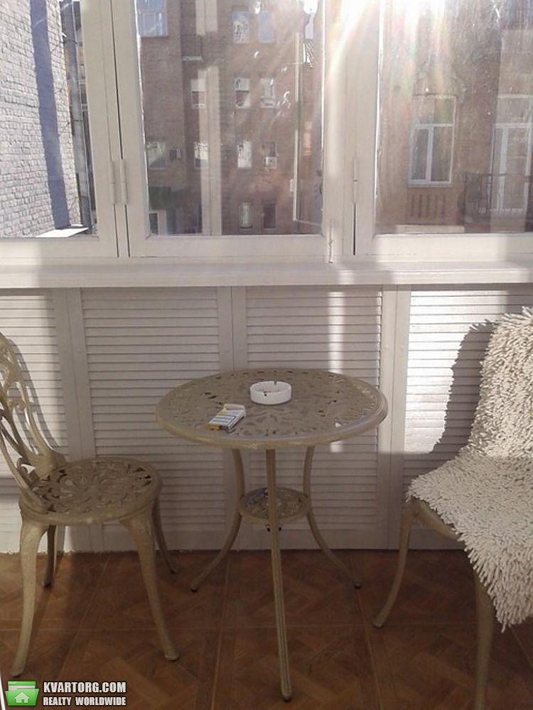 Rent out 2-room apartment. Киев,  Богдана Хмельницкого — photo 6