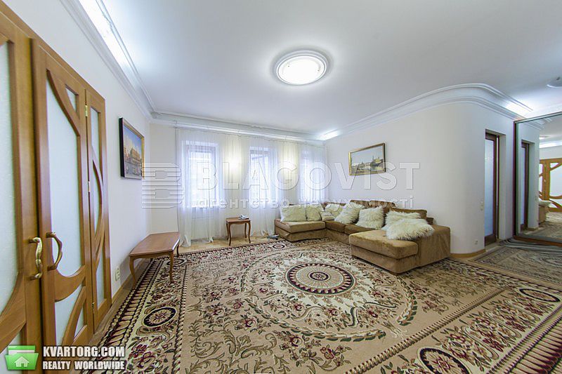 Rent out 4-room apartment. Киев, Лаврская — photo 1