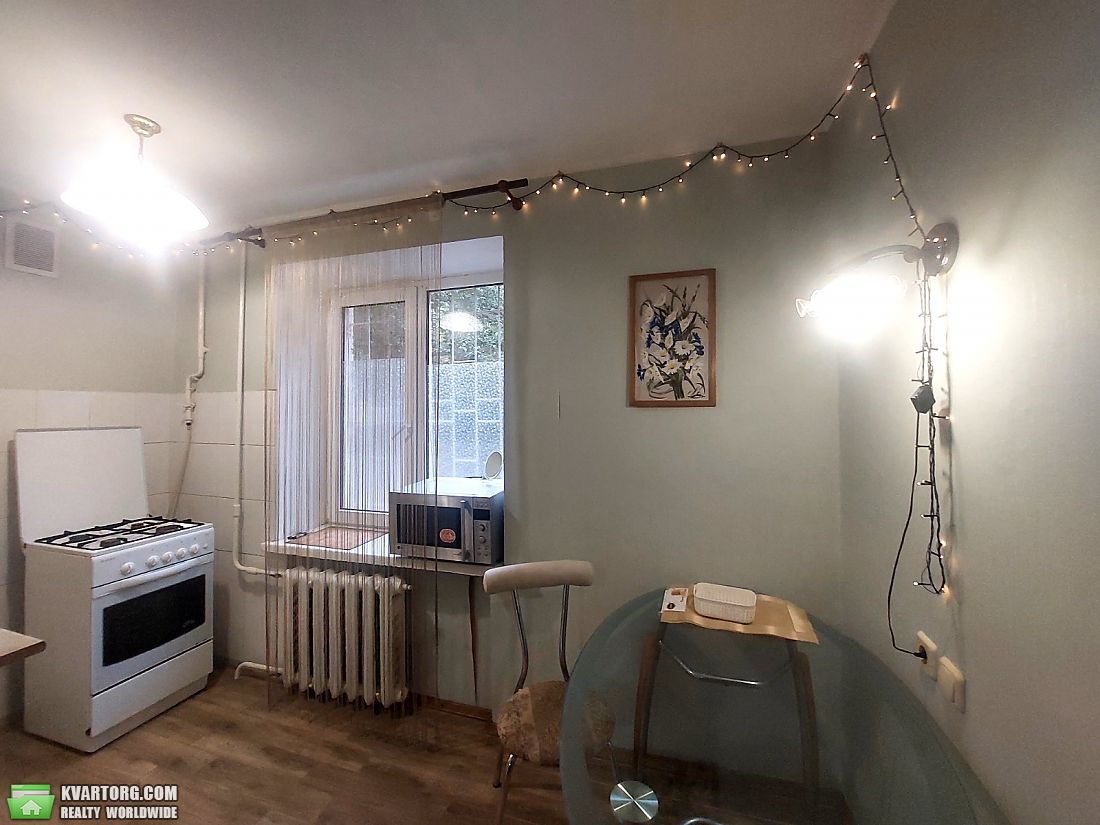 Rent out 1-room apartment. Киев,  Тургеневская — photo 2