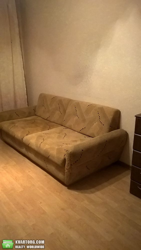 Rent out 3-room apartment. Киев,  Автозаводская — photo 1