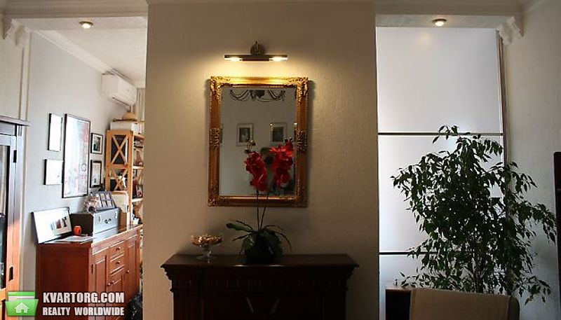Sell 2-room apartment. Киев,  Хмельницкая — photo 1
