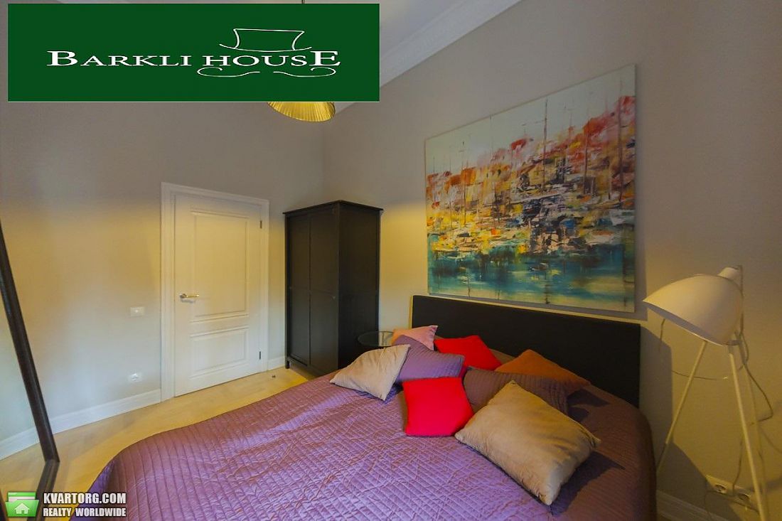 Rent out 2-room apartment. Киев,  Десятинная — photo 4