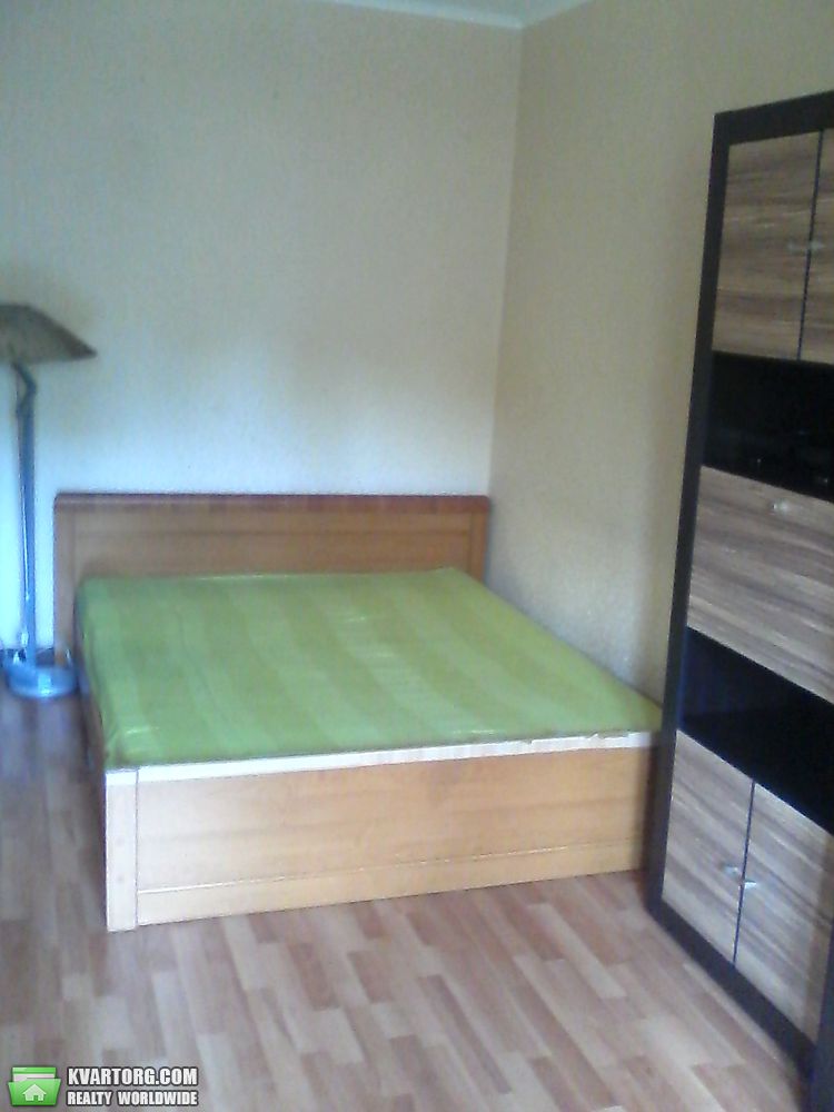 Rent out 2-room apartment. Киев, Волгоградская — photo 5