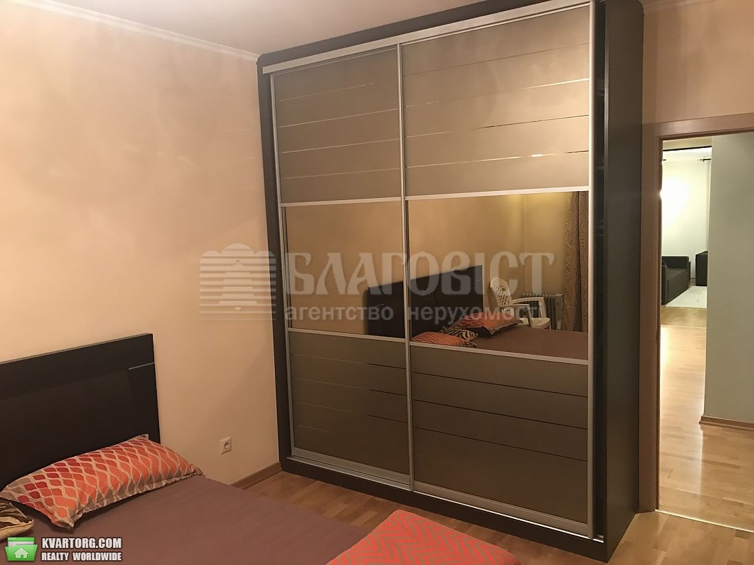 Rent out 3-room apartment. Киев,  Княжий Затон — photo 3