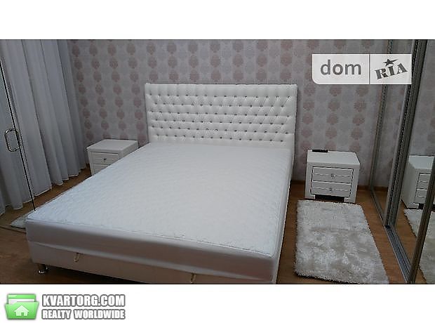 Rent out 2-room apartment. Киев,  Черногорская — photo 8