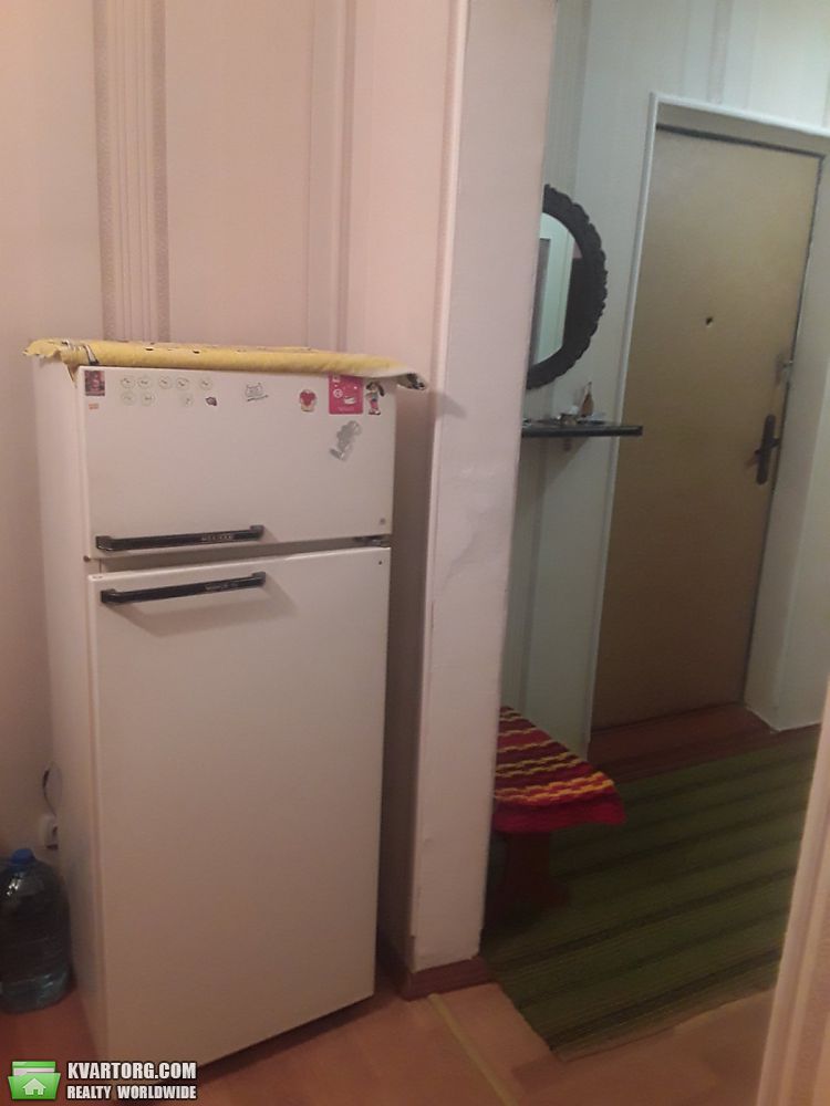 Rent out 2-room apartment. Киев,  Алма-Атинская — photo 2