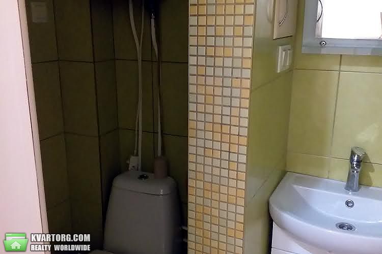 Rent out 2-room apartment. Киев,  40-летия Октября просп — photo 1