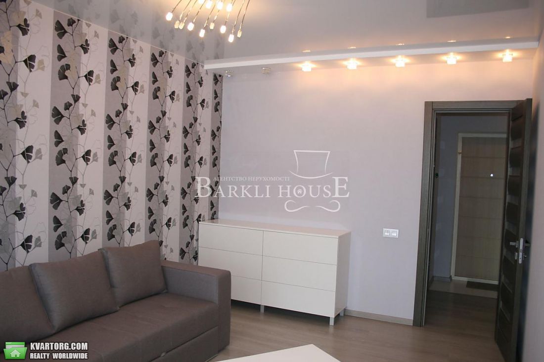 Rent out 1-room apartment. Киев,  Петрицкого — photo 2