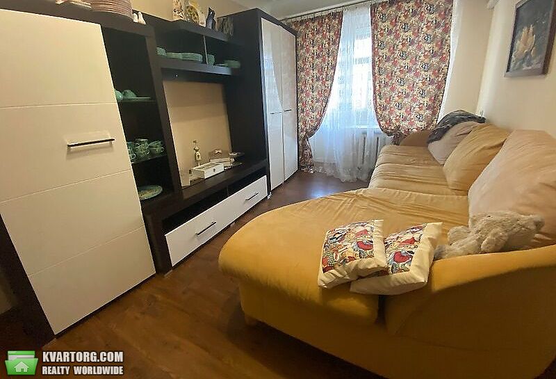 Sell 2-room apartment. Киев,  Автозаводская — photo 3