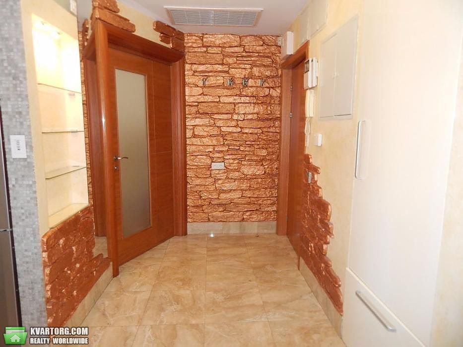 Rent out 2-room apartment. Киев,  Большая Васильковская — photo 3
