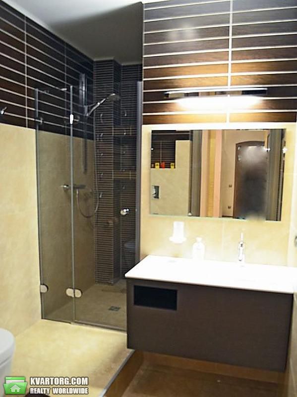 Rent out 3-room apartment. Киев,  Жилянская — photo 9