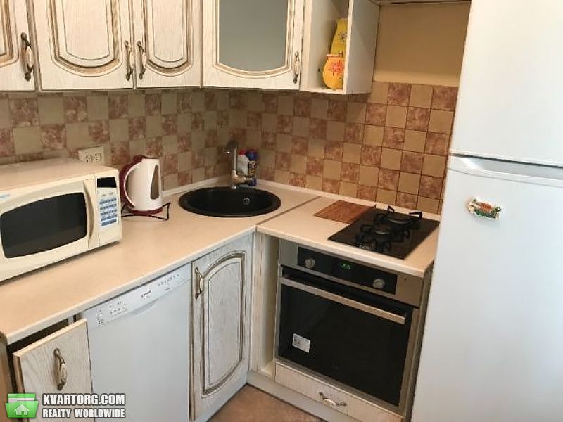 Sell 2-room apartment. Киев,  Зодчих — photo 4