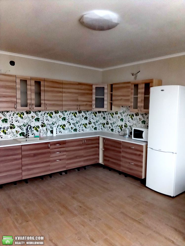 Rent out 2-room apartment. Киев,  Чавдар — photo 3