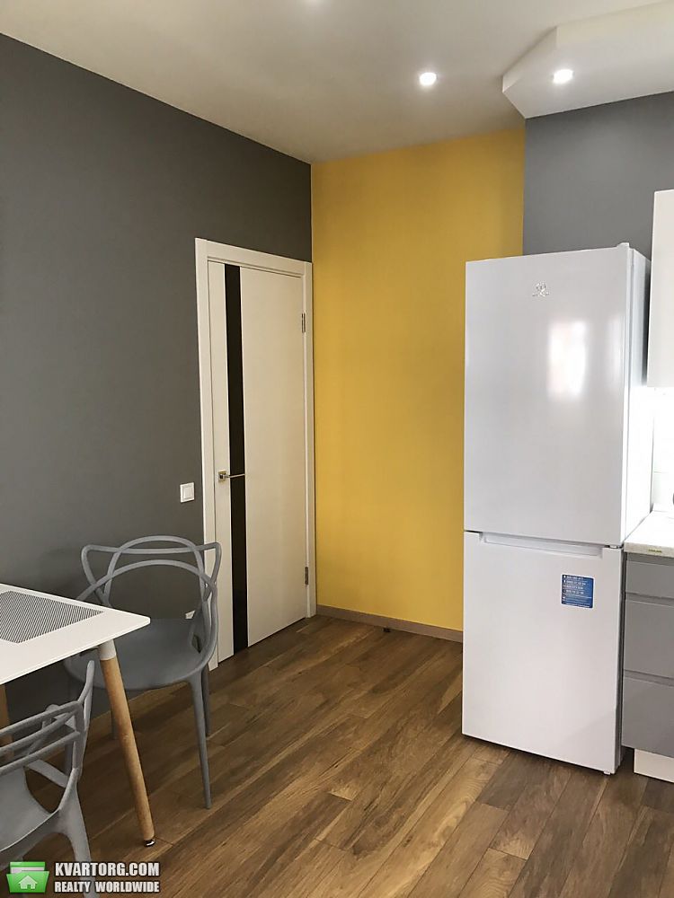 Rent out 1-room apartment. Киев,  Моторный пер — photo 8