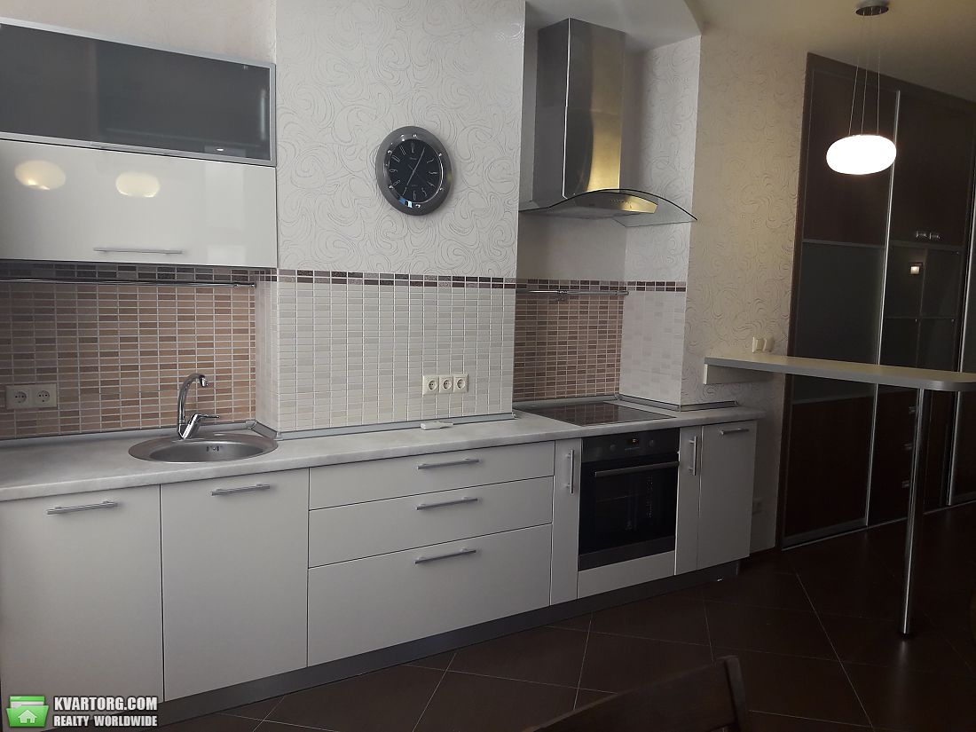 Rent out 3-room apartment. Одесса, Проспект Шевченко — photo 1