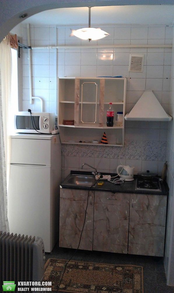 Rent out 1-room apartment. Киев,  Сковороды — photo 5