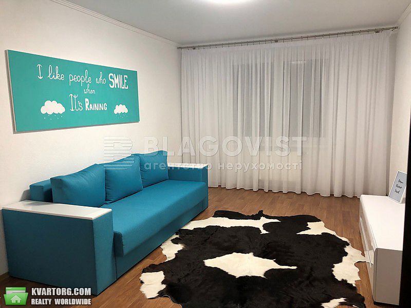 Rent out 2-room apartment. Киев,  Гмыри — photo 2