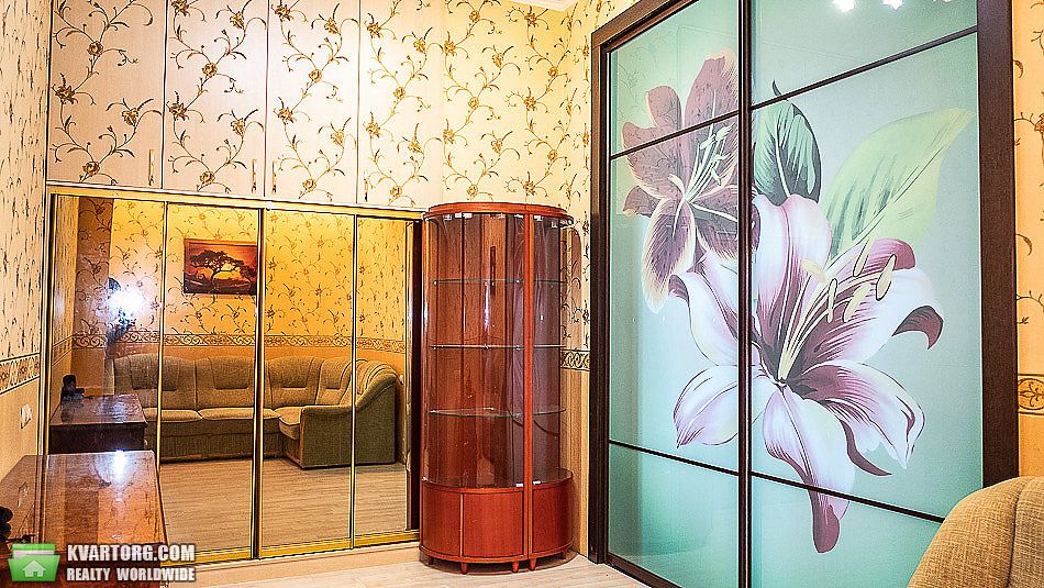 Rent out 2-room apartment. Киев,  Большая Васильковская — photo 4