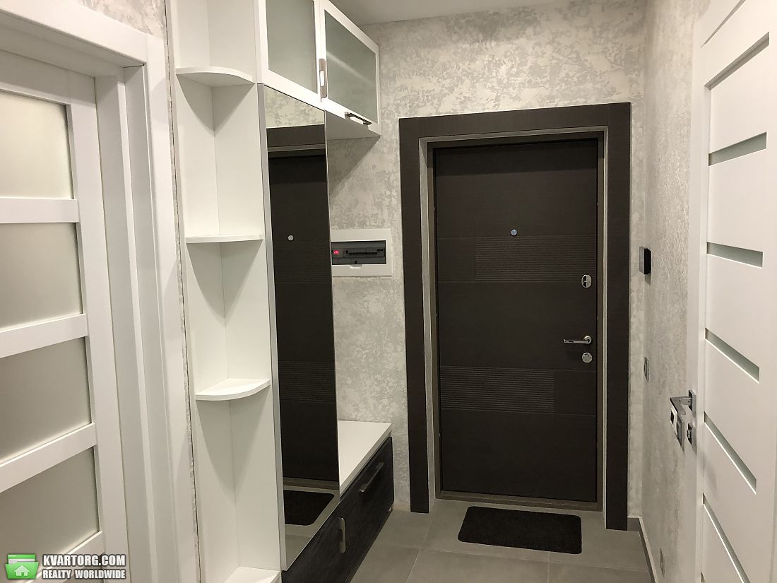 Rent out 1-room apartment. Киев,  Завальная — photo 8
