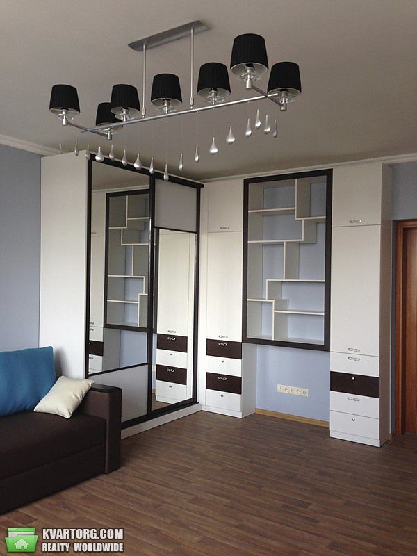 Sell 3-room apartment. Киев,  Срибнокильская — photo 1