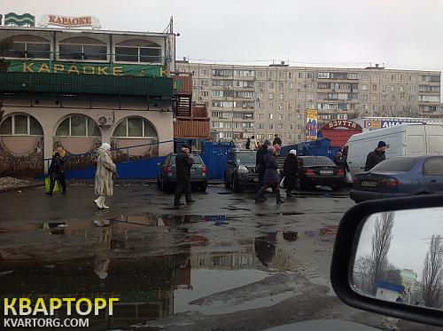 Rent out shop. Киев,  Малиновского — photo 1