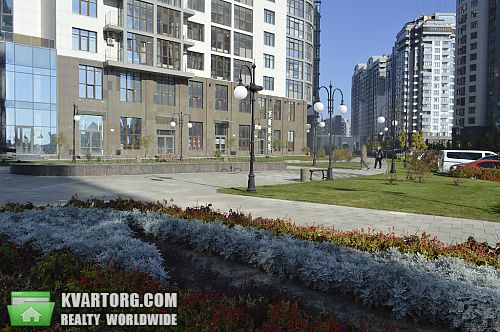 Sell 3-room apartment. Киев,  Драгомирова — photo 1