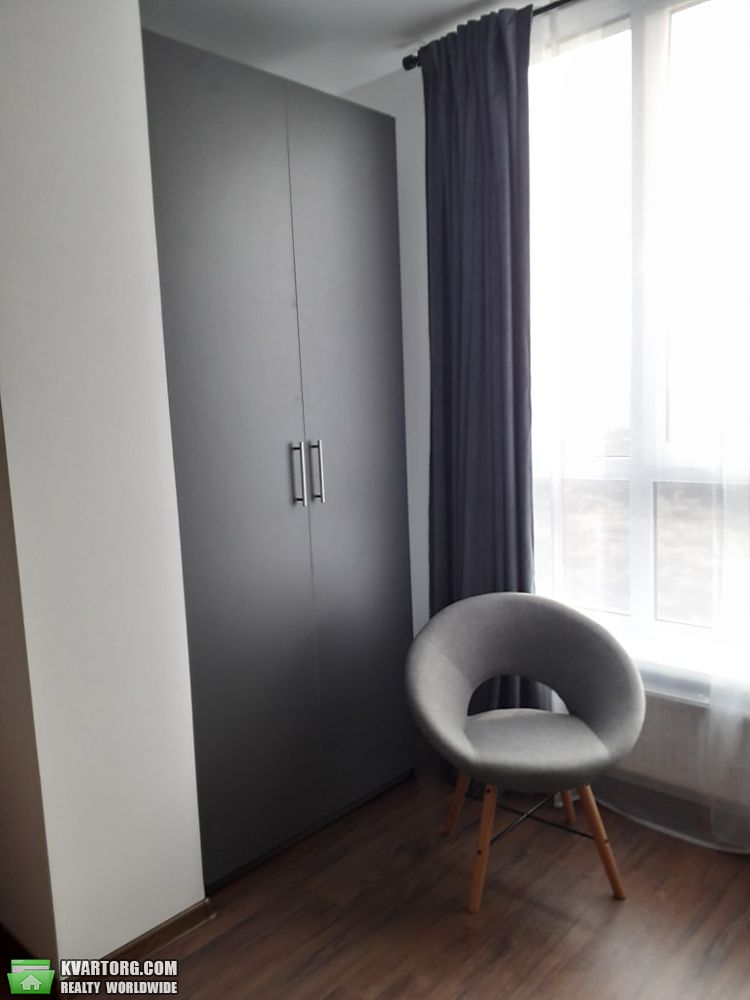 Rent out 1-room apartment. Киев, Небесной сотни — photo 2