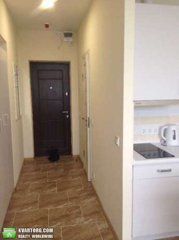 Rent out 1-room apartment. Киев,  Машиностроительная — photo 4