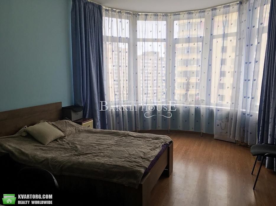 Rent out 4-room apartment. Киев,  Дмитриевская — photo 10