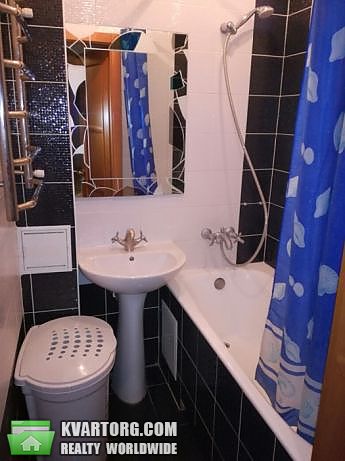 Rent out 2-room apartment. Киев,  Васильковская — photo 3