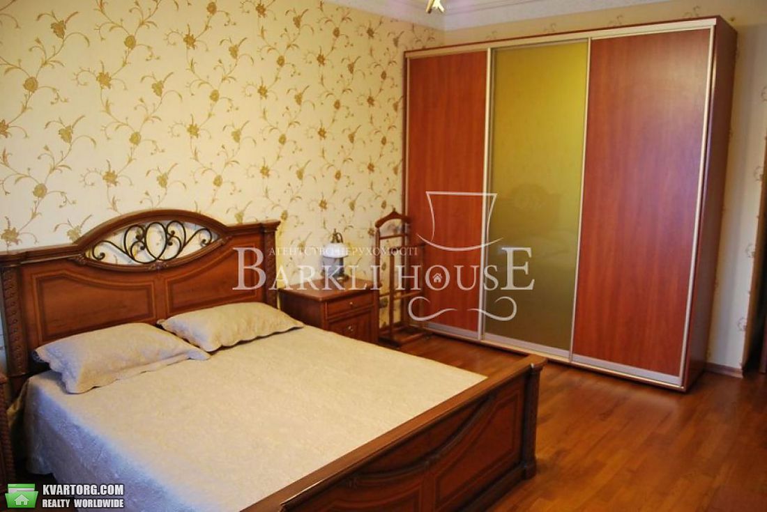 Rent out 3-room apartment. Киев,  Антоновича — photo 3