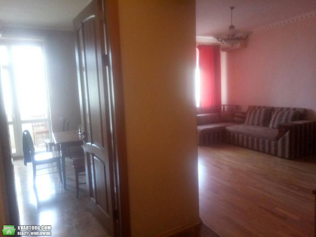 Rent out 2-room apartment. Киев, Дмитриевская — photo 2