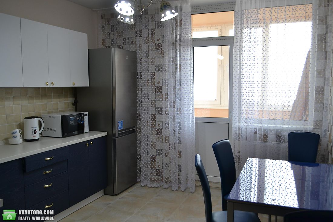 Rent out 1-room apartment. Киев,  Конева — photo 5