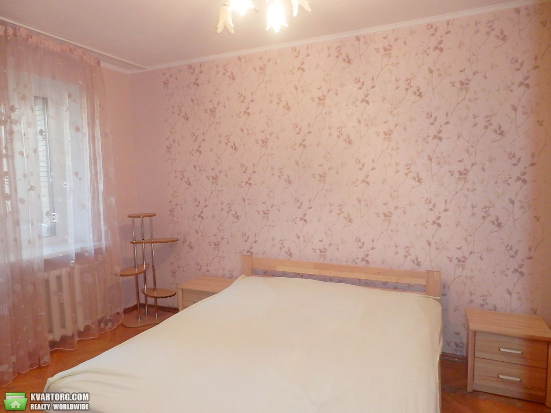 Rent out 2-room apartment. Киев,  Ахматовой — photo 2