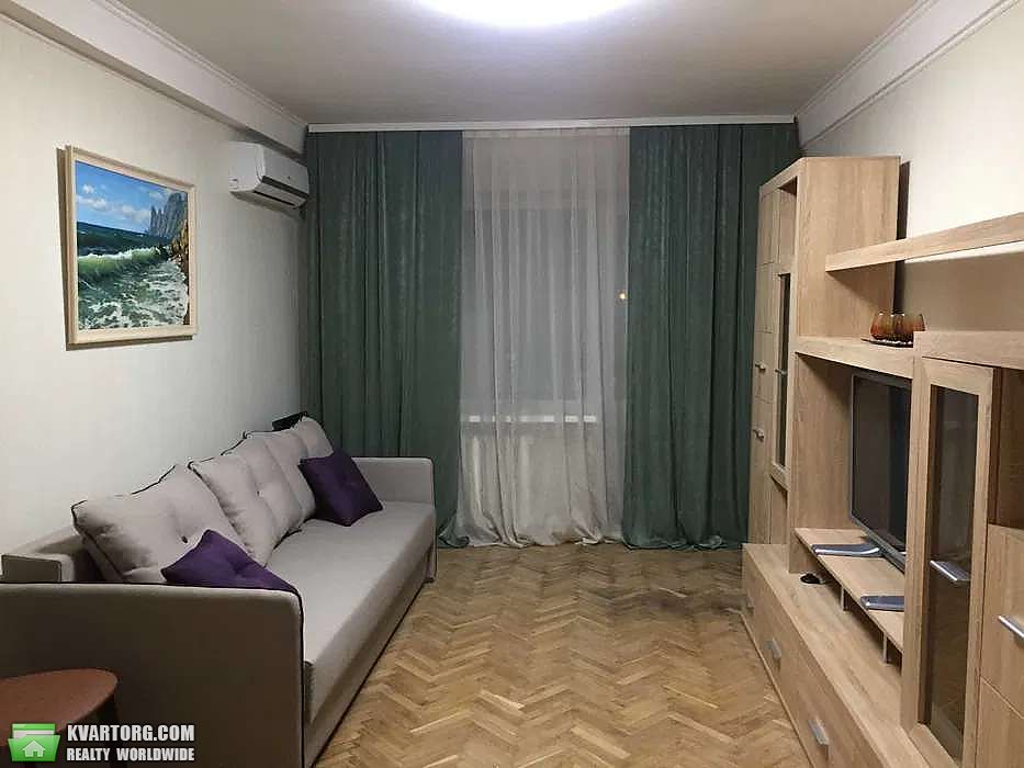 Rent out 2-room apartment. Киев, Владмиорская — photo 4