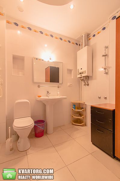 Rent out 3-room apartment. Киев, ул. Липская — photo 8