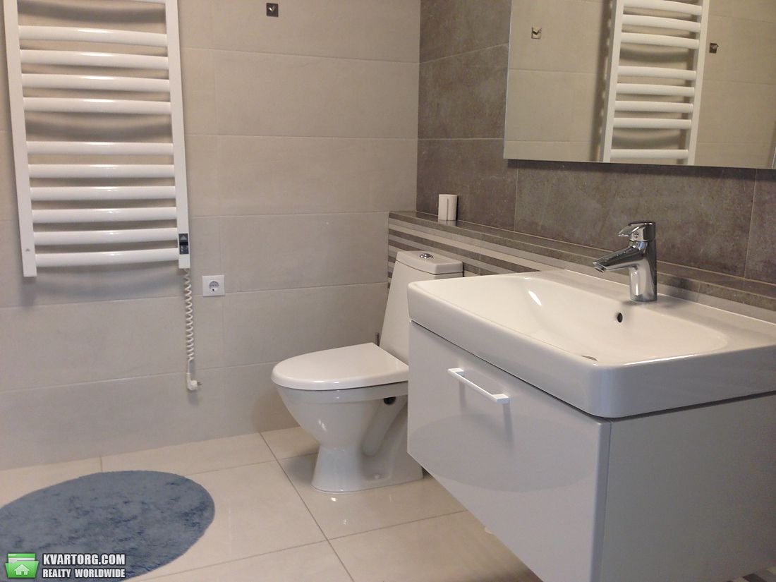 Rent out 2-room apartment. Киев,  Комарова — photo 5