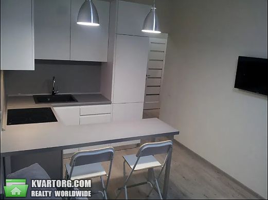 Rent out 1-room apartment. Киев,  Саперное поле — photo 3