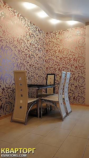 Rent out 2-room apartment. Киев,  Кадетский Гай — photo 1