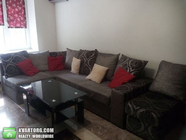 Rent out 2-room apartment. Киев, Гагарина — photo 1