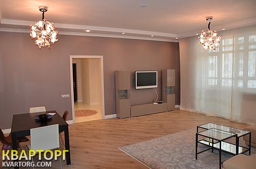 Rent out 3-room apartment. Киев, Щорса — photo 1