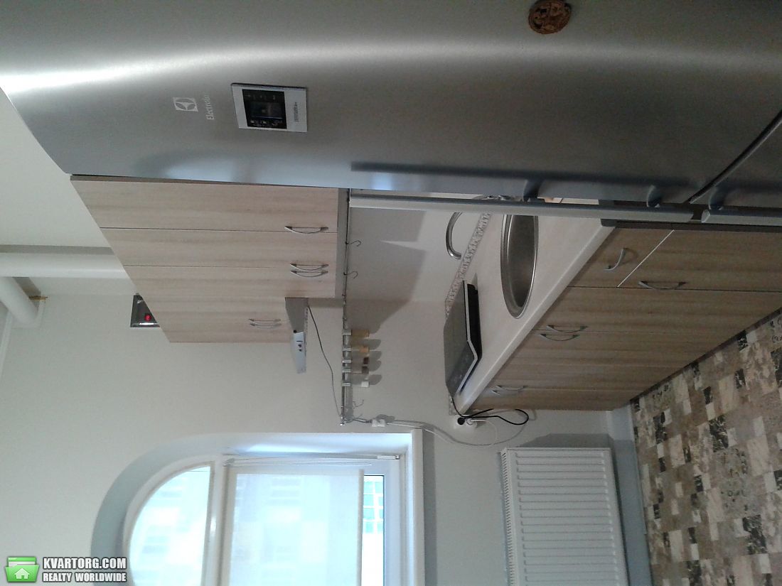 Sell 1-room apartment. Киев, Западынская — photo 4