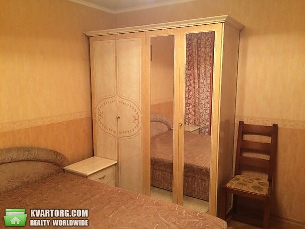 Rent out 3-room apartment. Киев,  Крейсера Авроры — photo 2