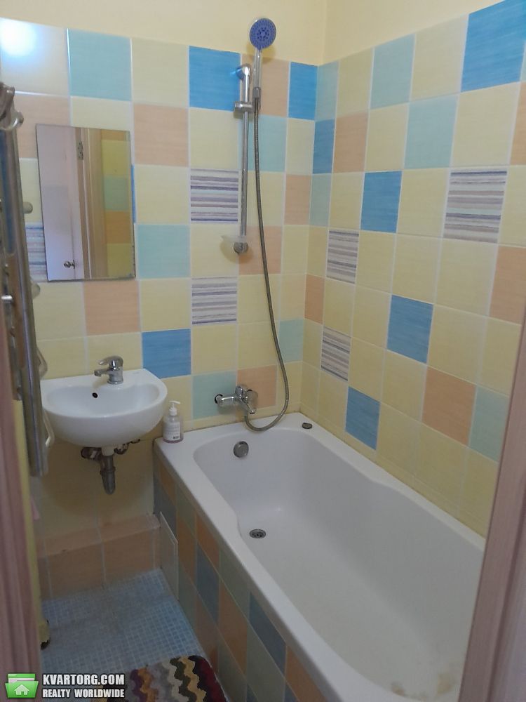 Rent out 2-room apartment. Киев,  Голосеевский пр — photo 9